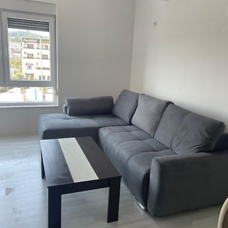 Em Apartments Улцинь Экстерьер фото