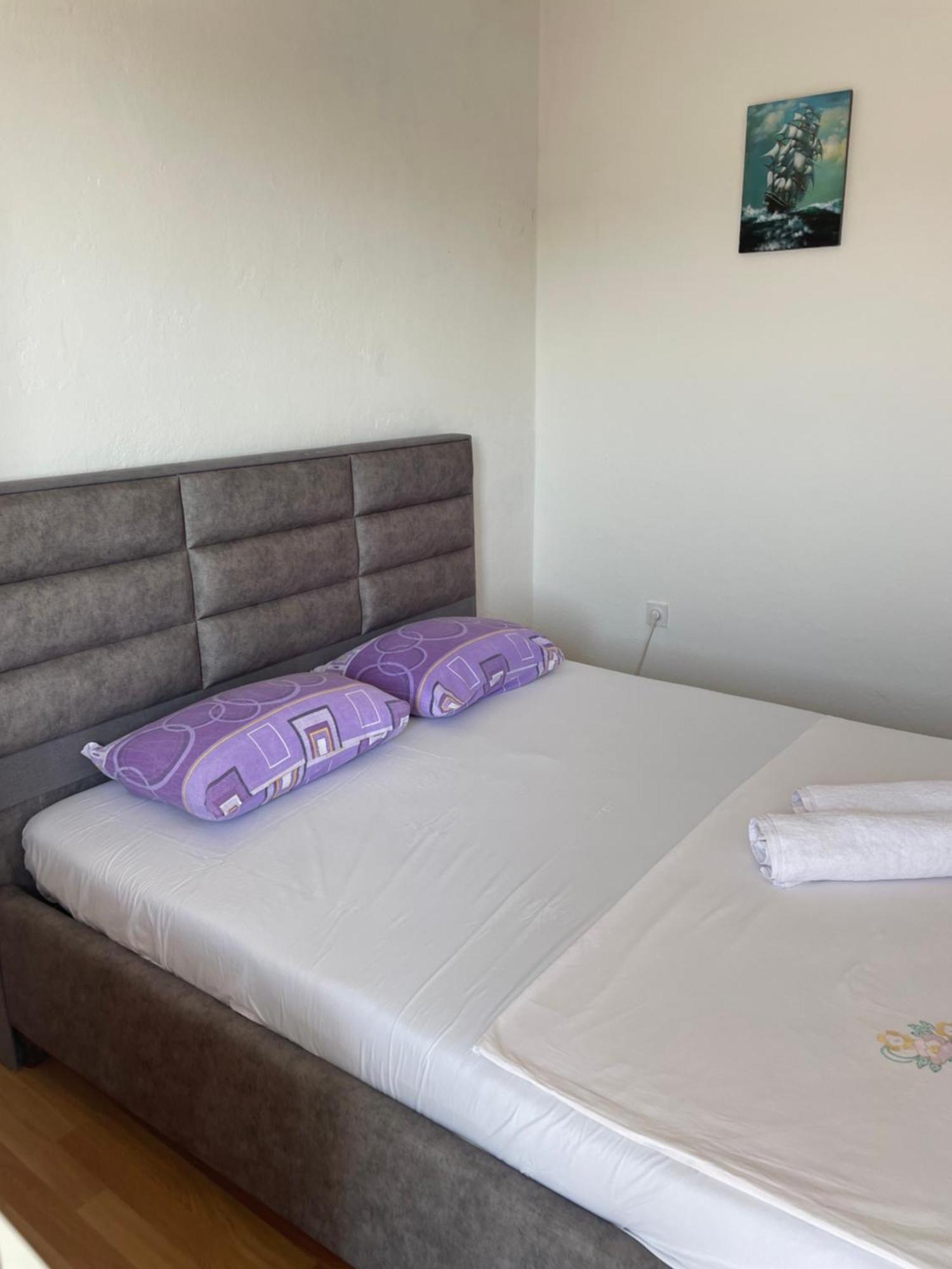 Em Apartments Улцинь Экстерьер фото